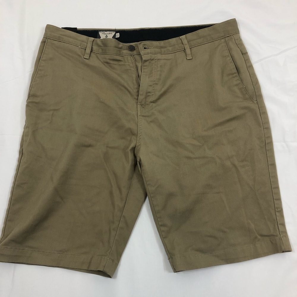 Volcom shorts